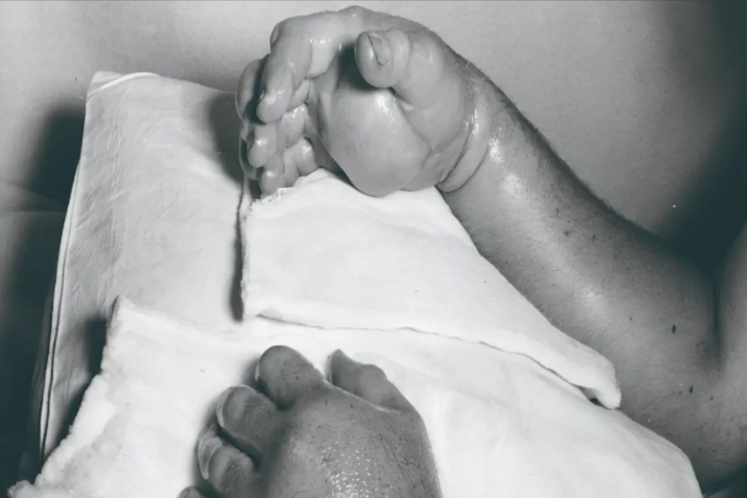 “寻死”的科学家改变了世界