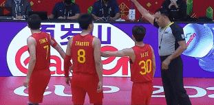 中国男篮1分险胜巴林！新人姜伟泽20分，赵睿孙铭徽被罚下