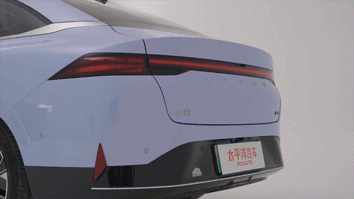 问界华为鸿蒙座舱乱拳打死特理蔚鹏老师傅？我不信