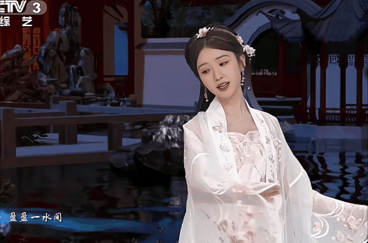 流行网红脸vs高级美人脸：加点「央视感」就变美？吊打网红，get央妈秘籍