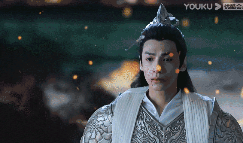 流行网红脸vs高级美人脸：加点「央视感」就变美？吊打网红，get央妈秘籍