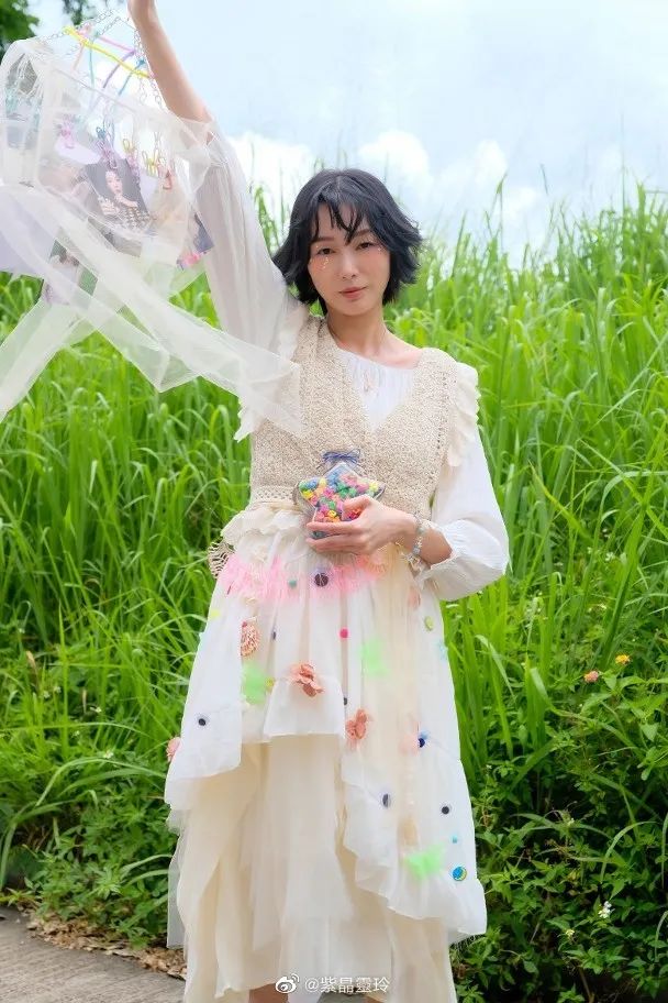 郑秀文“twins”谷底反弹做强人！赵颂茹将亲身经历拍成电视剧，重新振作、用甜歌做总结