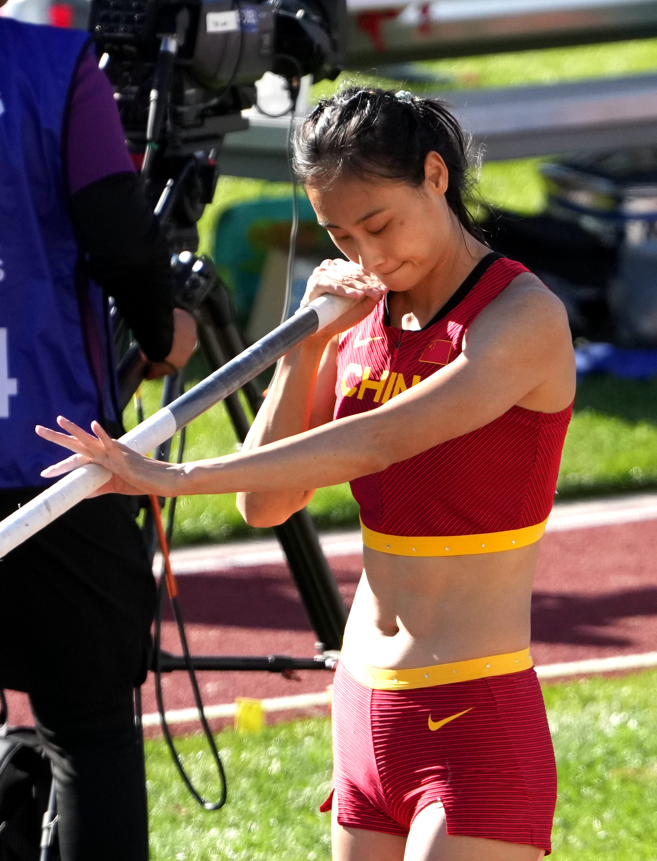 (田径世锦赛)李玲晋级女子撑杆跳高决赛