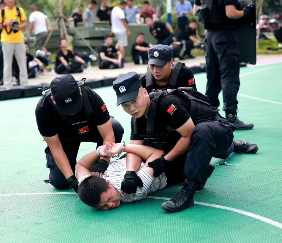 巡特警到达现场越快,留给作案人员的逃窜时间就越短,现场抓捕率就会越