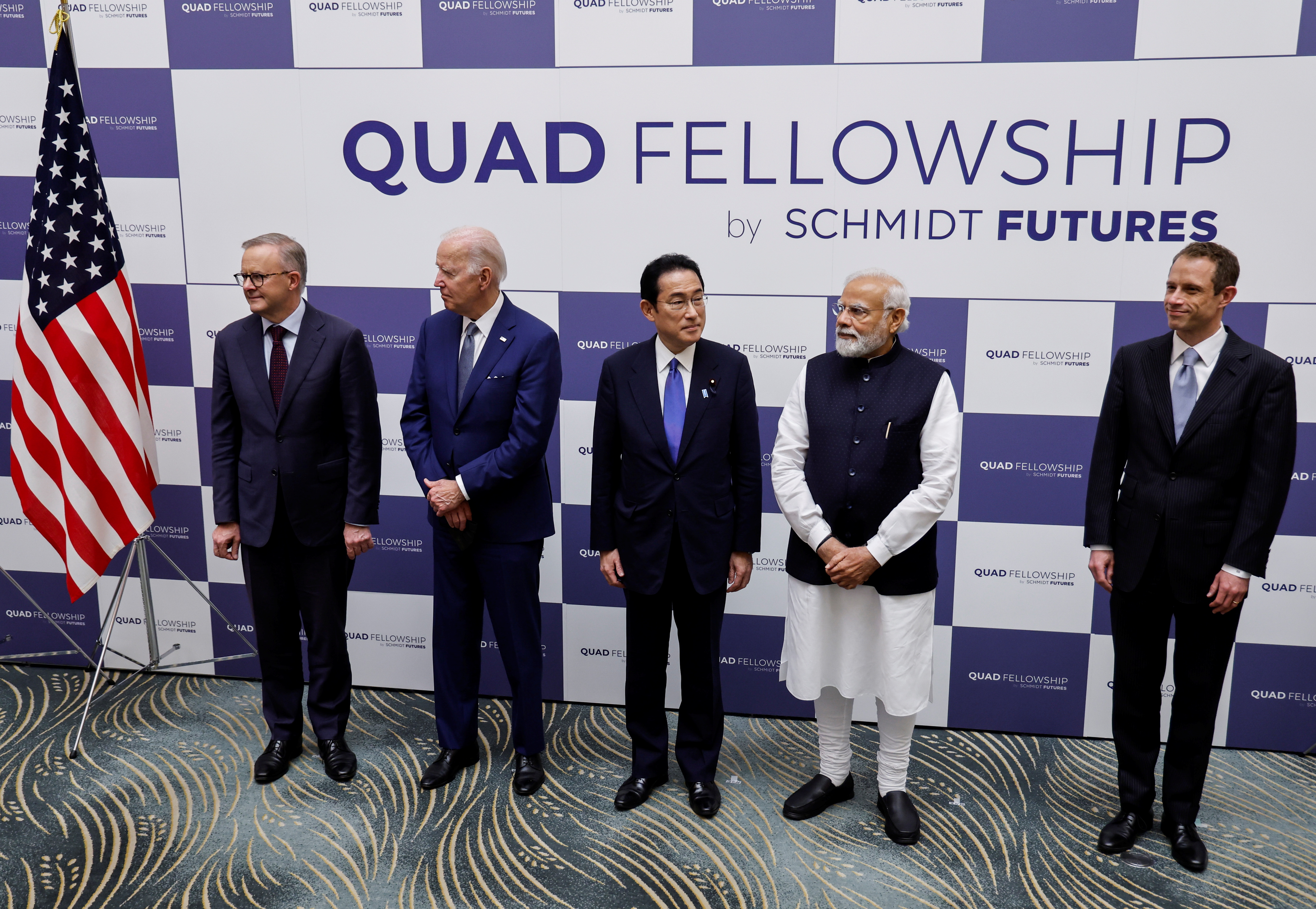 拜登推销谷歌前CEO资助的“四边机制”奖学金，美媒：危险信号