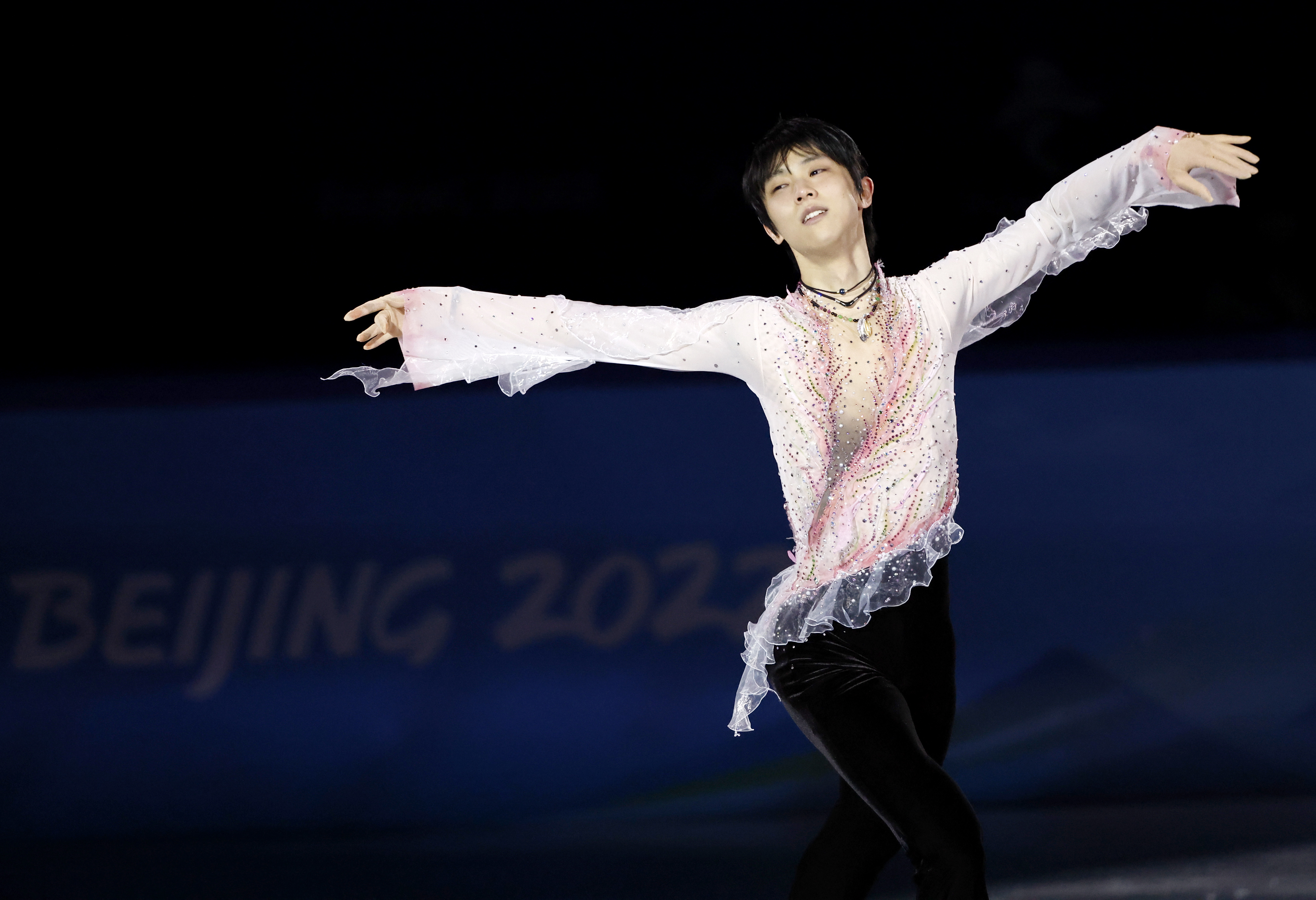 羽生结弦一共获得多少金牌(奥运摘金圆儿时梦,接下来要报父母恩|羽生