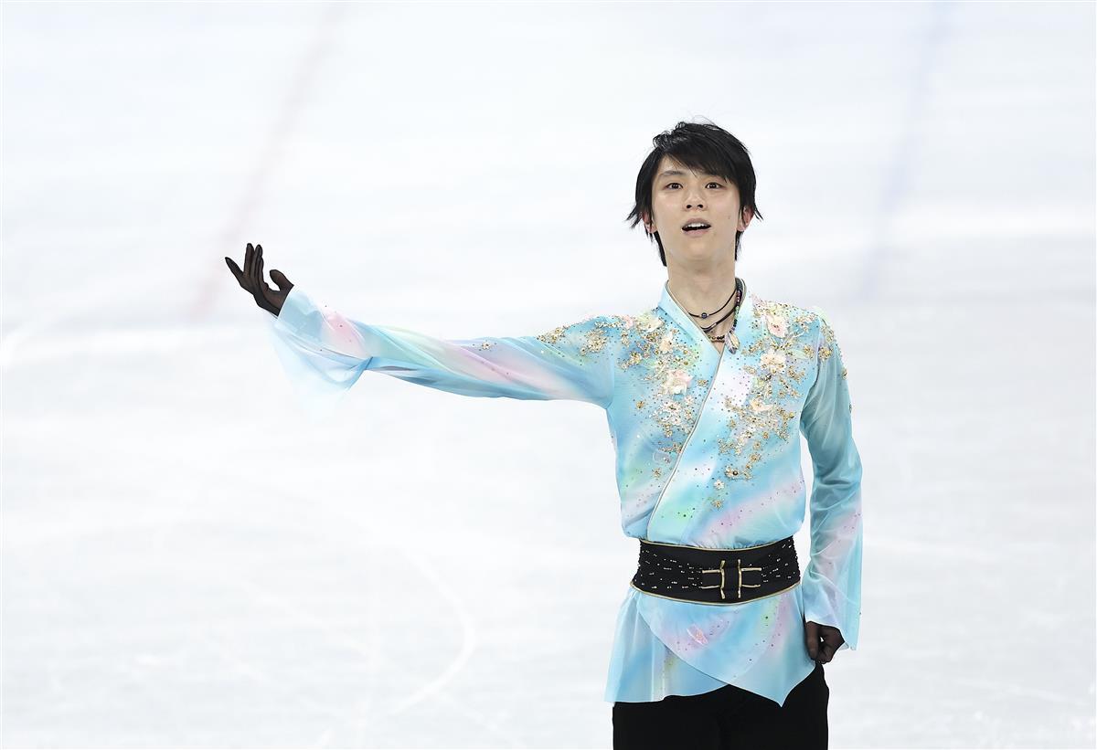 日本選手羽生結弦在北京冬奧會花樣滑冰男單自 由滑賽場上表演節目