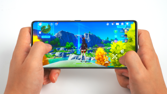 iQOO 10 Pro评测：闪充、性能和影像直接拉满，还有谁？