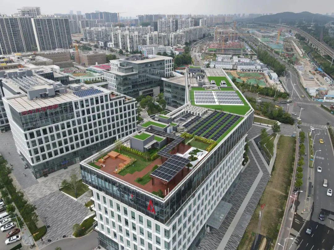 精品凯伦｜“空中花园”来啦！这座新能源示范工程采用了凯伦屋面光伏技术方案