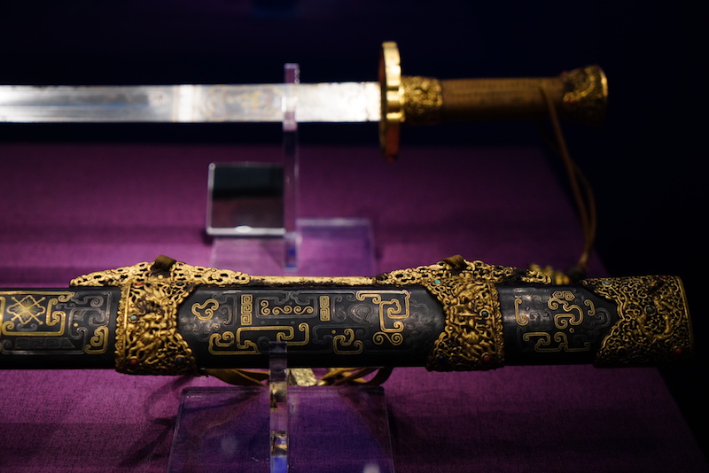45厘米有多长(现场|故宫藏清代武备展:雍正乾隆使用的刀剑有多精美)