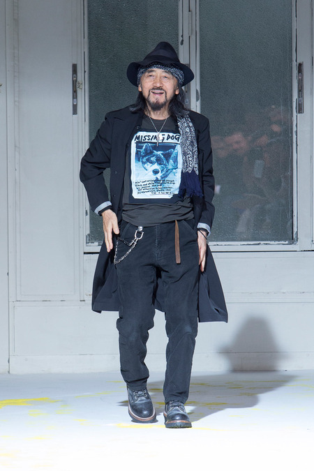 日本著名时装设计师山本耀司：服装业应加快数字化转型