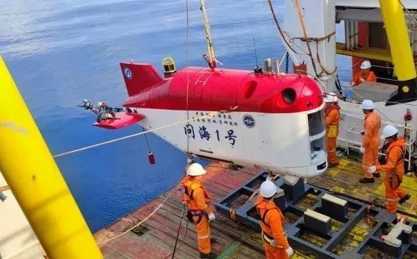 “问海1号”6000米级自主遥控水下机器人正式交付；5G无线数据传输方面获进展；青藏高原沼泽湿地固碳研究取得进展