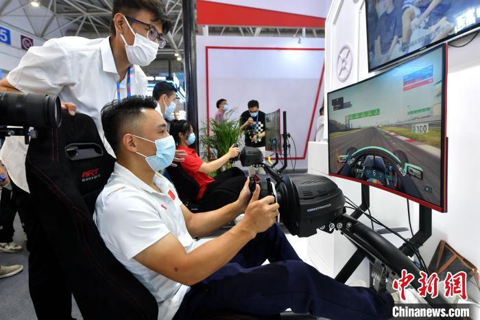 数字中国建设成果展吸引市民参观 元宇宙引关注