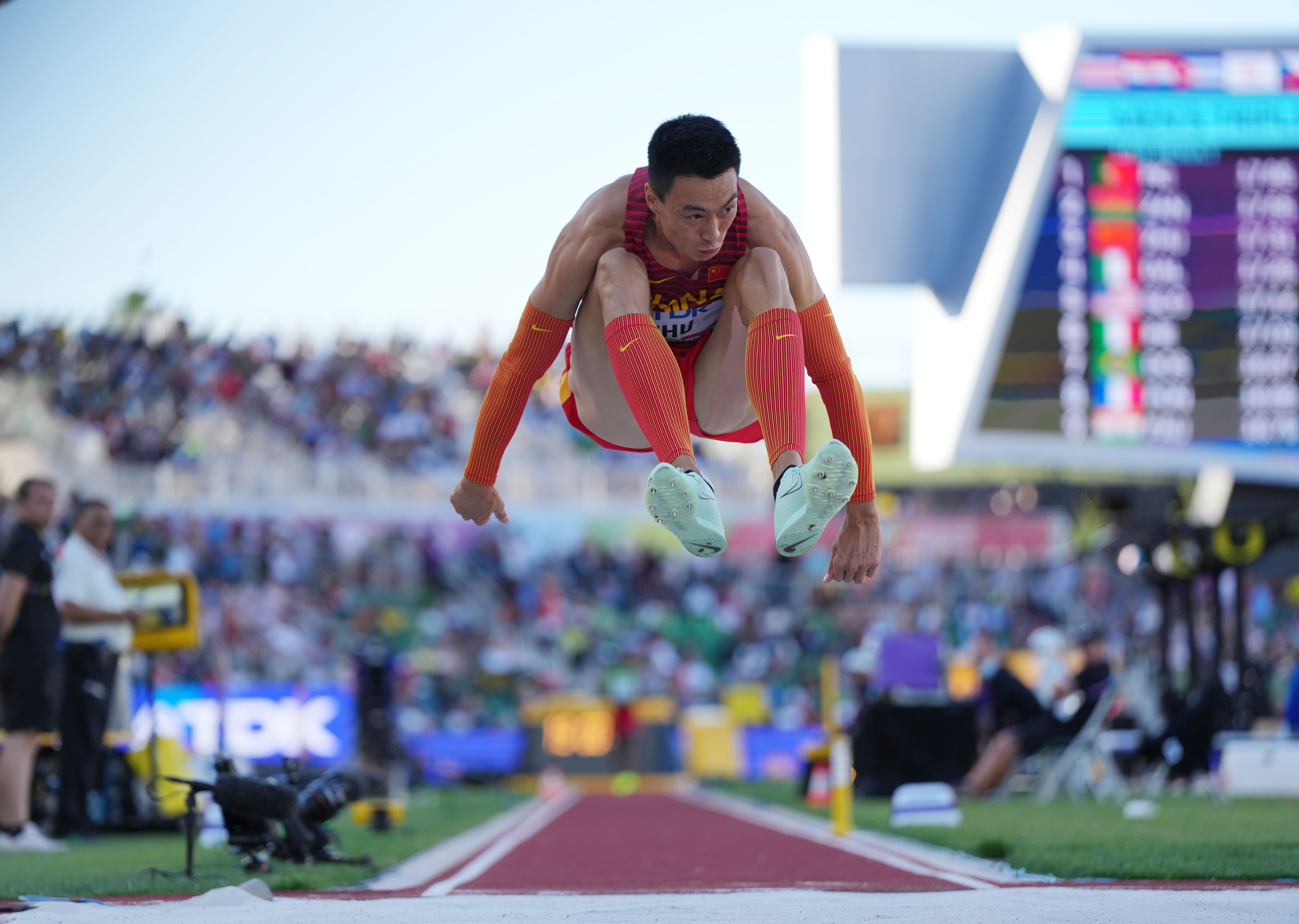 中国男子三级跳远首获世锦赛奖牌,朱亚明又摘"一颗星"