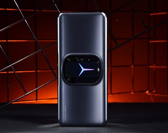 2千块钱的电竞手机推荐（最低仅千元，爱打游戏就选四款手机）