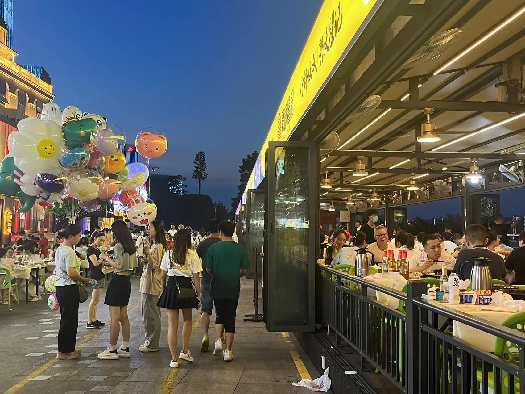 长沙露天看世界杯的地方(这条河西最具烟火气的夜宵街每晚火辣至天明