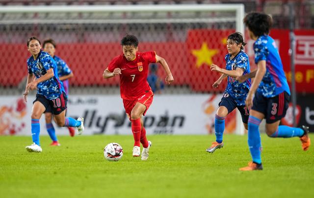 7月26日中國女足比賽（中國女足0：0平日本隊 東亞杯1勝2平收獲亞軍）