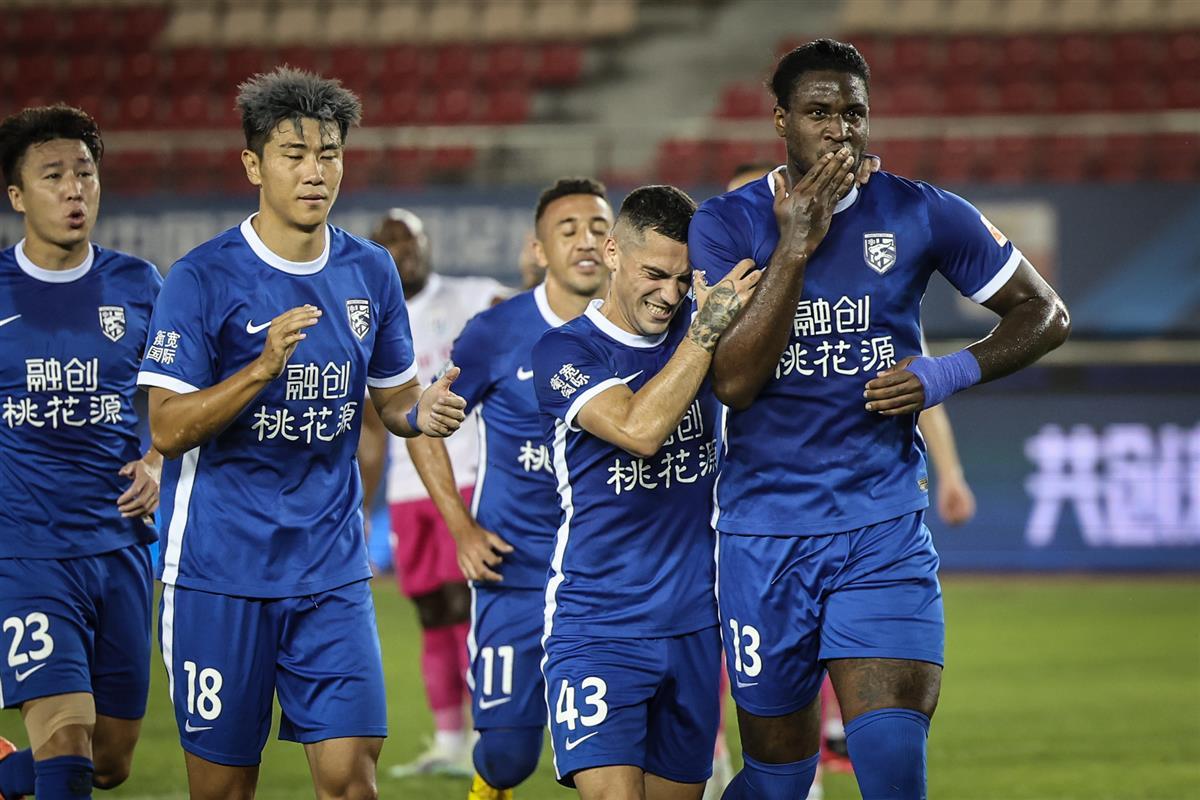 武汉三镇足球队主场叫什么（两支汉军主场确定，武汉三镇队设擂武汉体育中心）-趣拿体育