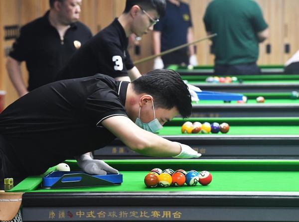 中式八球大师邀请赛(谁是球王?2022河南中式台球黄金联赛郑州站开杆)