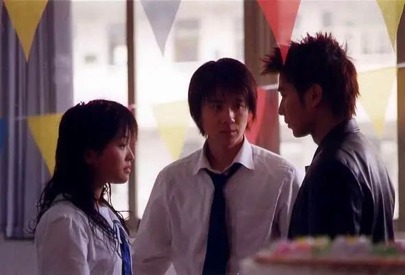 但后者暂时未被真正打动（《十八岁的天空》：一场不愿醒来的梦）