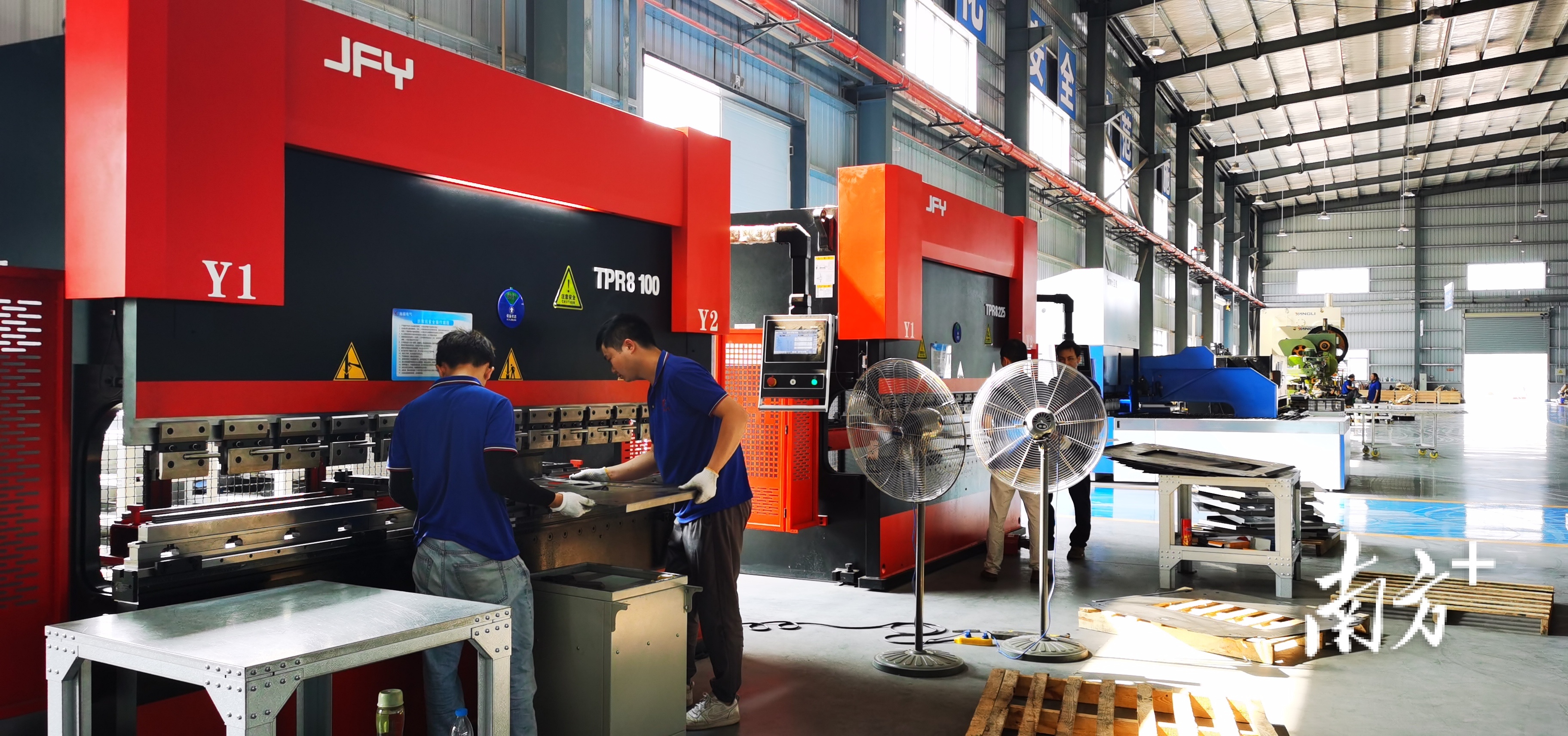 高低压成套设备（走进高新区 感受新发展｜梅州平远这家企业努力做国内高低压成套开关柜领航者）-华海博客