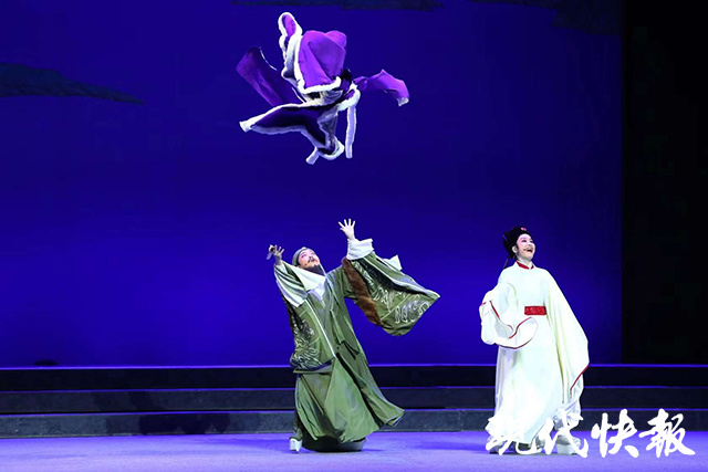 李曉旭越劇鳳凰臺(tái)（梅花獎(jiǎng)得主李曉旭主演詩(shī)韻越劇《鳳凰臺(tái)》，亮相第五屆中國(guó)越劇藝術(shù)節(jié)）
