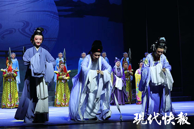 李曉旭越劇鳳凰臺(tái)（梅花獎(jiǎng)得主李曉旭主演詩(shī)韻越劇《鳳凰臺(tái)》，亮相第五屆中國(guó)越劇藝術(shù)節(jié)）