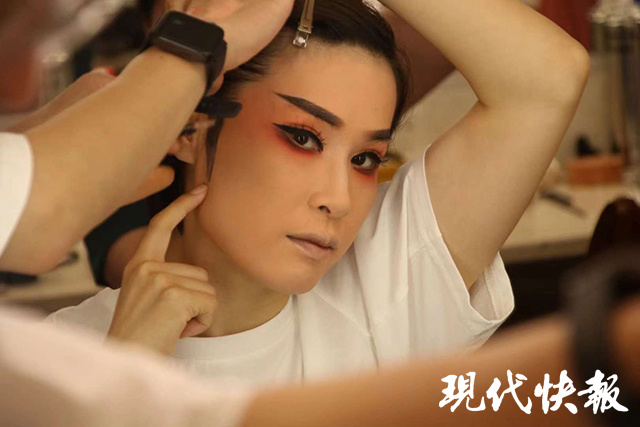 李曉旭越劇鳳凰臺(tái)（梅花獎(jiǎng)得主李曉旭主演詩(shī)韻越劇《鳳凰臺(tái)》，亮相第五屆中國(guó)越劇藝術(shù)節(jié)）