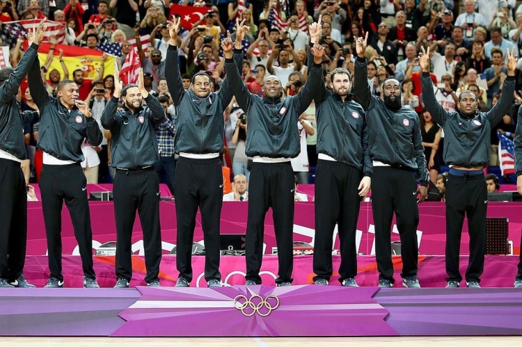 美国梦十vs西班牙（梦十队奥运夺冠10周年！杜兰特发推：该死 这就是历史最佳球队）-趣拿体育