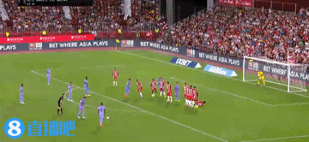 阿拉巴任意球直接破门（安切洛蒂：任意球本该由本泽马或克罗斯罚，但阿拉巴想踢）
