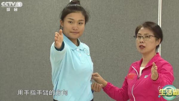 怎么才能瘦下来（2个动作让你悄悄瘦下来，零基础也能练）-趣拿体育