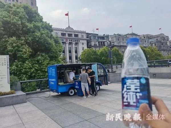 今日废矿泉水瓶片价格「废矿泉水瓶多少钱一吨」