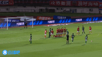 中超深圳什么對（中超-鄭智掛帥開門紅廣州4-1深圳 韋世豪世界波雙響楊立瑜破門）