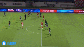 中超深圳什么對（中超-鄭智掛帥開門紅廣州4-1深圳 韋世豪世界波雙響楊立瑜破門）