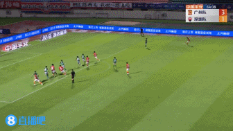 中超深圳什么對（中超-鄭智掛帥開門紅廣州4-1深圳 韋世豪世界波雙響楊立瑜破門）