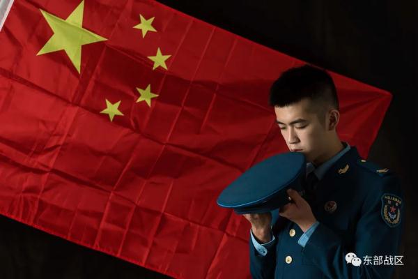 這張照片還有多少人沒有退役（退伍老兵，這組紀念青春的照片請查收）