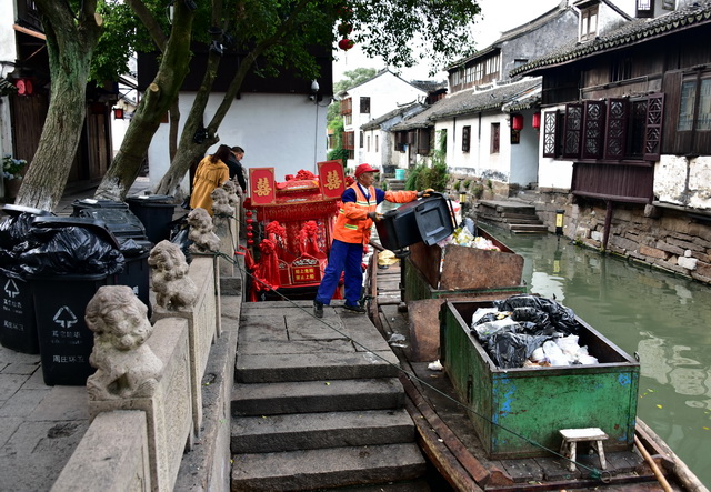 中国不要的垃圾(登上央视的农村垃圾处理“神器”：用垃圾处理垃圾，还打算生产饲料)