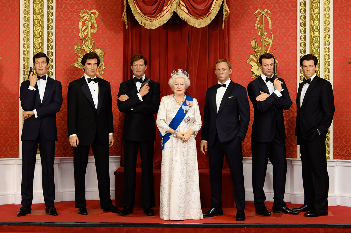 2012世界杯英格兰队服(“007”同女王陛下不得不说的故事)