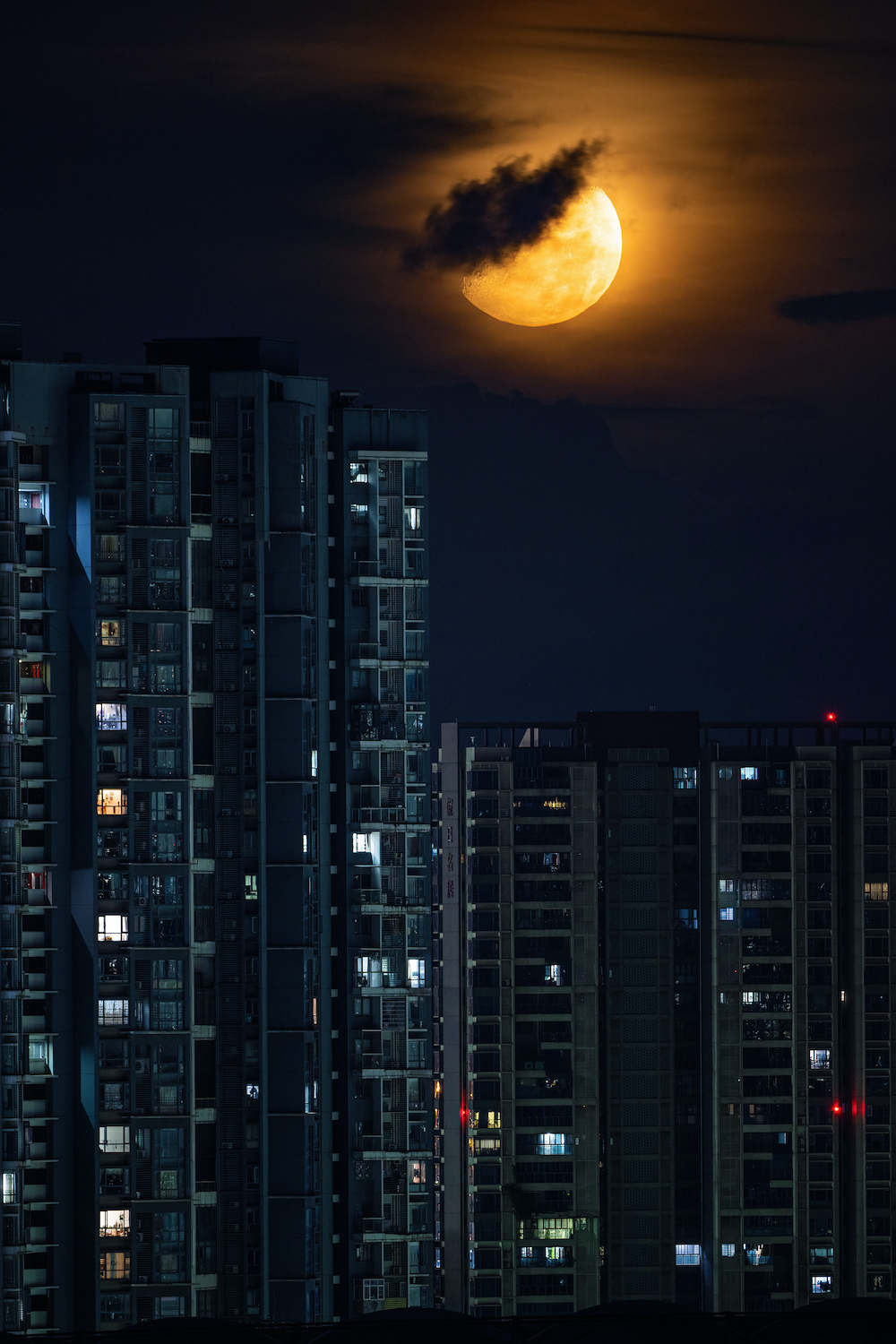 真实月亮夜景 实景图片