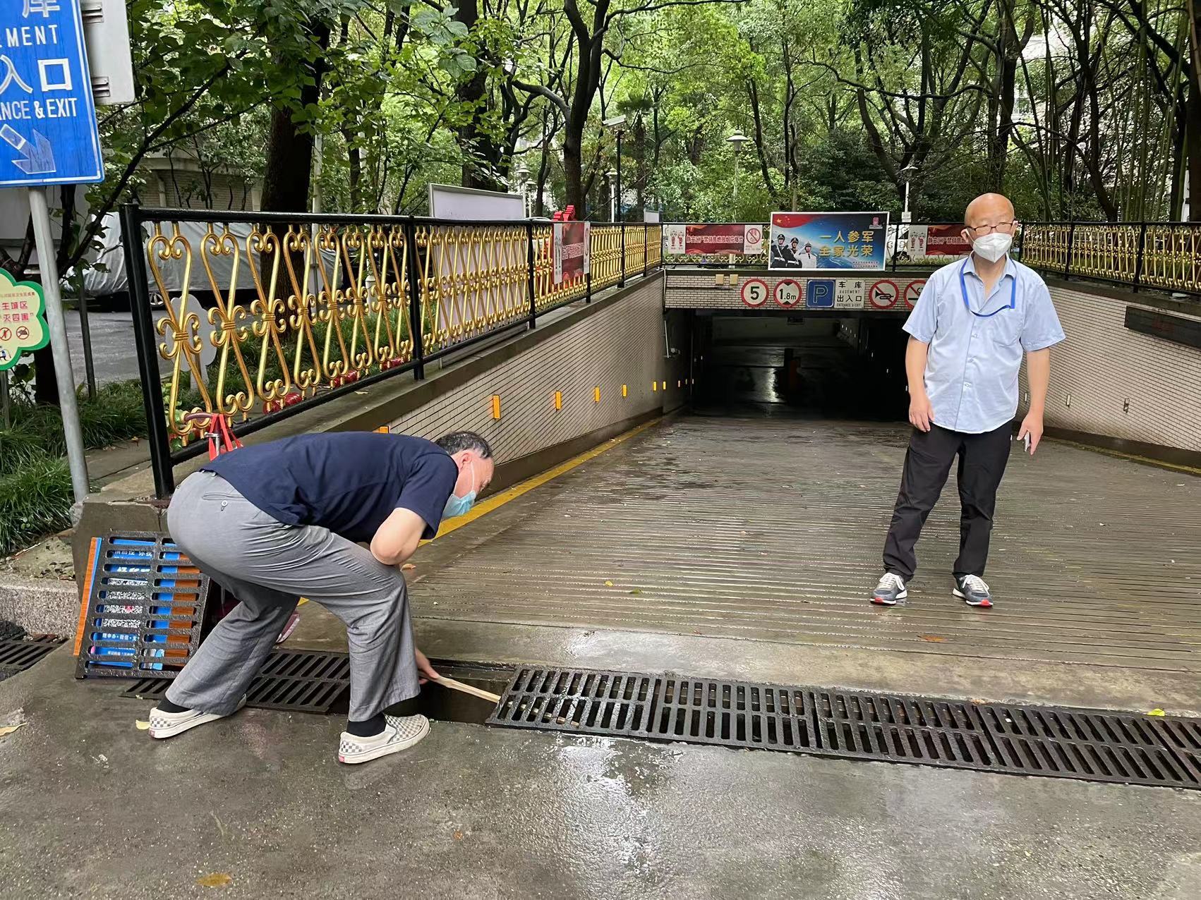 北站街道防台防汛：集结抢险队、维护摩天轮、排查高坠隐患