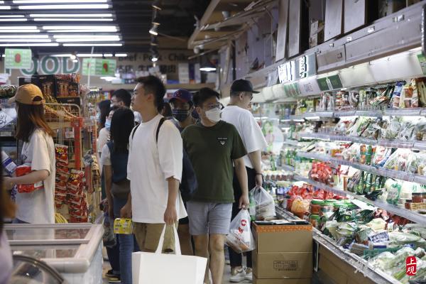 上海哪里还有夜排挡(秋风送爽，上海“首尔夜市”人气旺……)