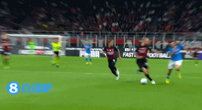 米兰1-0那不勒斯（意甲-吉鲁破门难救主卡卢卢失良机 AC米兰遭首败1-2那不勒斯）