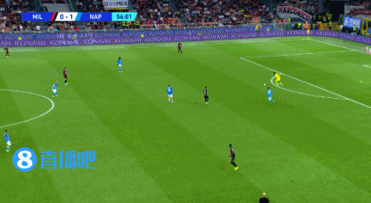 米兰1-0那不勒斯（意甲-吉鲁破门难救主卡卢卢失良机 AC米兰遭首败1-2那不勒斯）