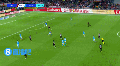 米兰1-0那不勒斯（意甲-吉鲁破门难救主卡卢卢失良机 AC米兰遭首败1-2那不勒斯）