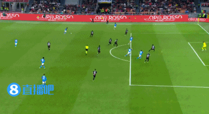 米兰1-0那不勒斯（意甲-吉鲁破门难救主卡卢卢失良机 AC米兰遭首败1-2那不勒斯）