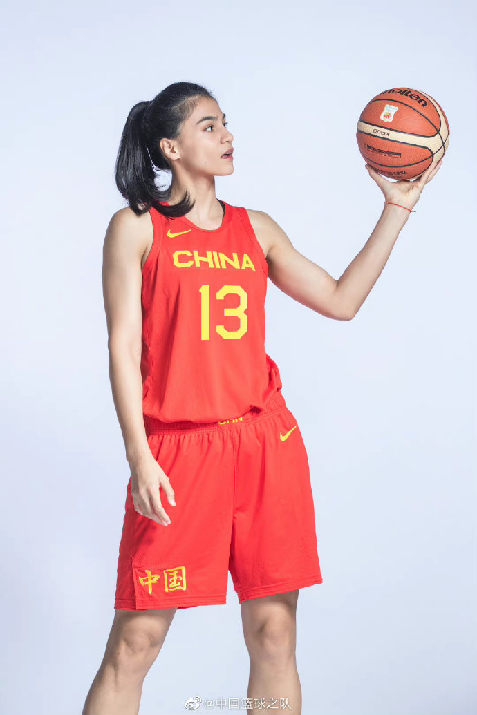 加拿大女篮对西班牙女篮（实力榜第三！冲击世界杯奖牌，中国女篮化茧成蝶的时刻到了）