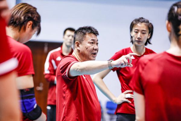 16年奧運(yùn)會(huì)女排有哪些隊(duì)員（中國女排世錦賽14人名單出爐，3名里約奧運(yùn)冠軍在列）
