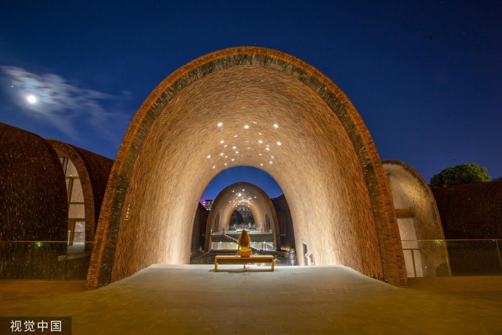 江西景德镇御窑博物馆建筑风格独特 成"网红"景点