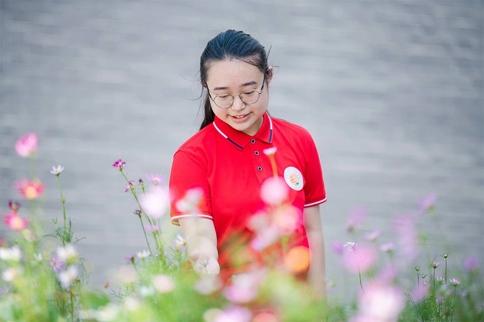 从小训练非常努力(听障女孩入读特教专业：上万次练习学会发音，未来将返乡从教)