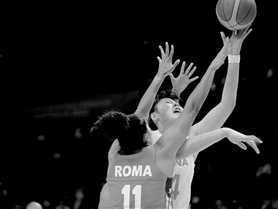 篮球比赛每场多少人（什么叫团队篮球？姑娘们的答案是41次助攻）-趣拿体育